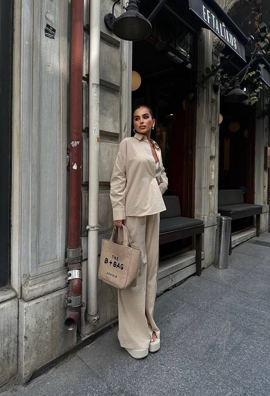 SB2246 i  -  Lace Linen Set